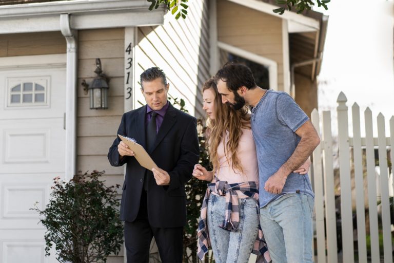 What Happens Behind the Scenes of a Property Closing